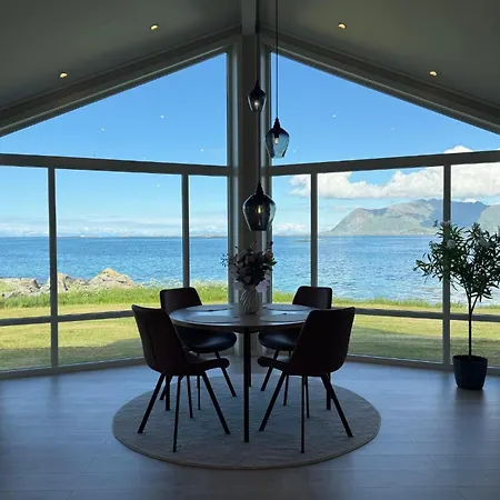Feriehus Oceanfront Infinity Lodge, Lofoten