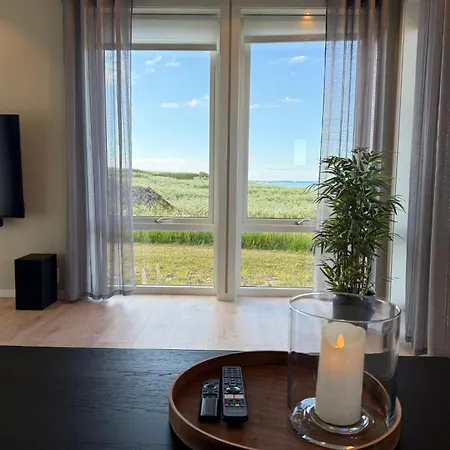 Oceanfront Infinity Lodge, Lofoten