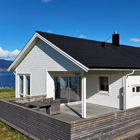 Oceanfront Infinity Lodge, Lofoten Σπίτι διακοπών *