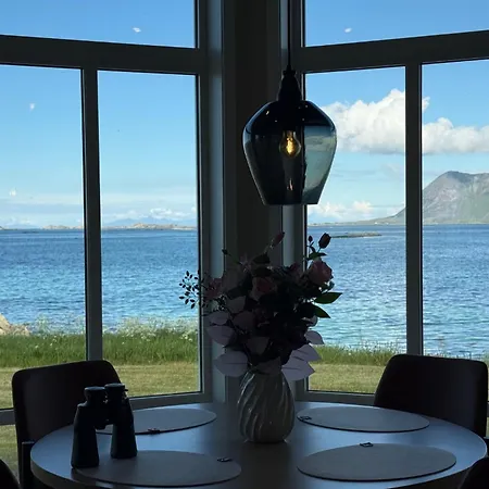Oceanfront Infinity Lodge, Lofoten Vestvagoy